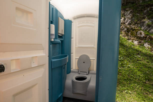 Portable Toilet Options We Offer in Oak Creek, WI