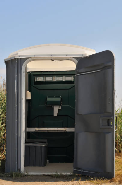 Best Portable toilet rental cost  in Oak Creek, WI